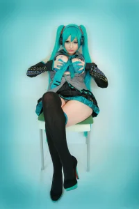 Hatsune_Miku_by_Hidori_Rose_53.webp