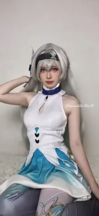 imgi_27_DreamlikeUwU-cosplay-Firefly---HonkaiStar-Rail-59dd709727d92b872.md.webp