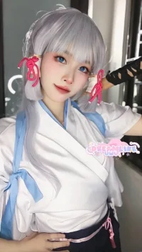 imgi_170_DreamlikeUwU-cosplay-Ayaka-Kamisato-Kendo---Genshin-Impact-2185204ff58062b621.md.webp