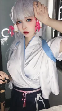 imgi_177_DreamlikeUwU-cosplay-Ayaka-Kamisato-Kendo---Genshin-Impact-28ada502ce54883f9f.md.webp